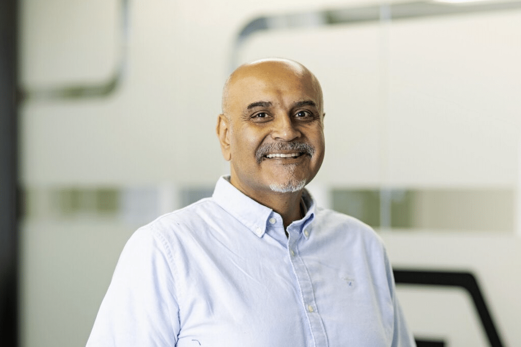 Mike Nakrani, CEO of VEV