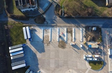 Maritime electrified site