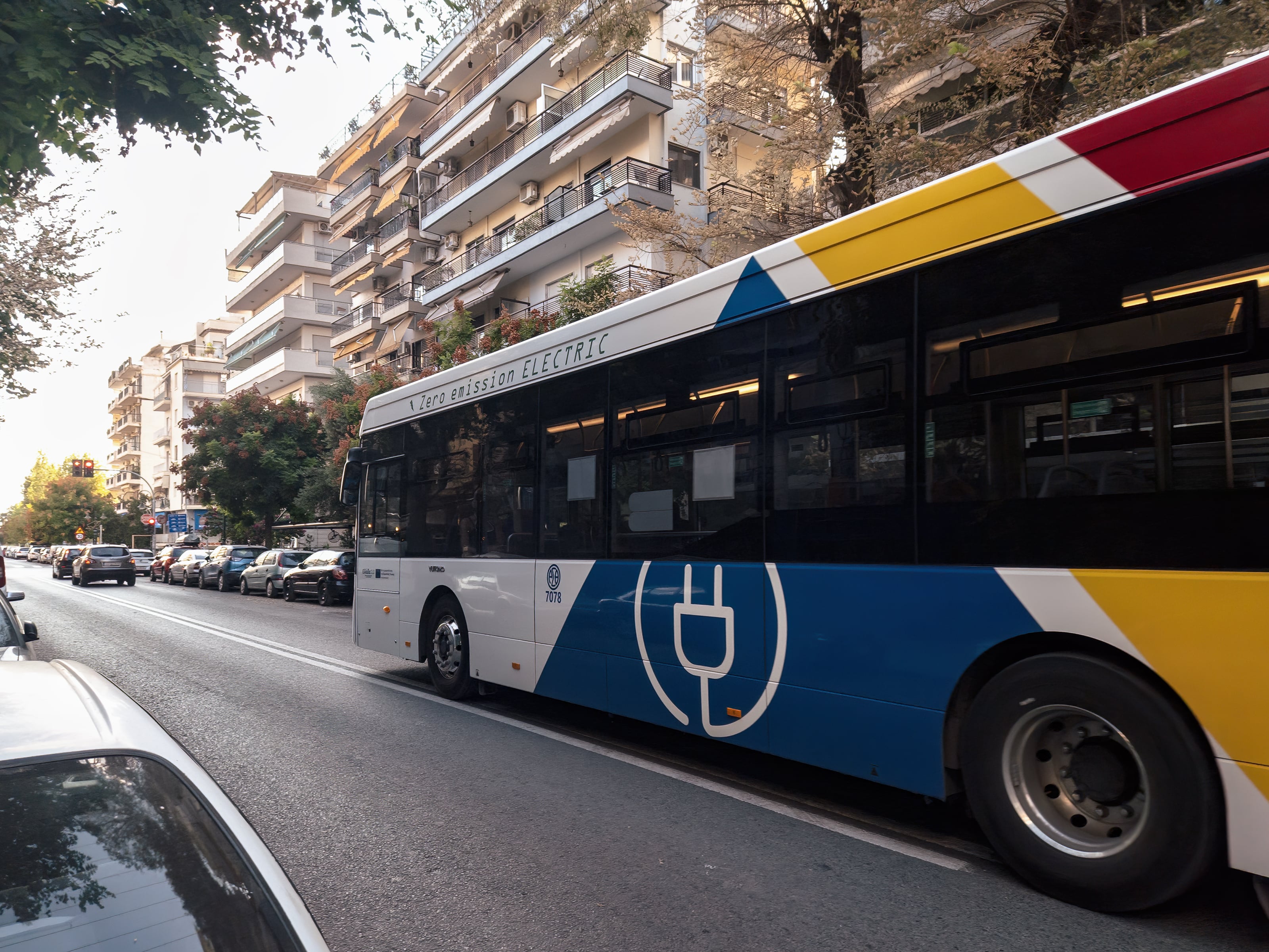 Accelerating heavy-duty fleet electrification: Sirec Energy joins forces with VEV to build out new ‘EV as a service’ model in Greece